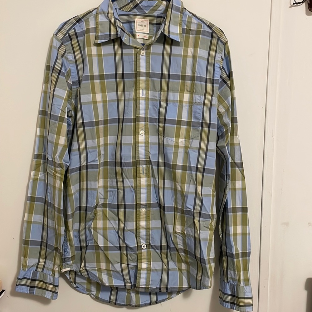 Men’s Gap button down shirt